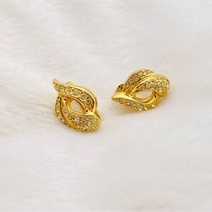 Authentic Christian Dior Rhinestones Gold tone clip earring